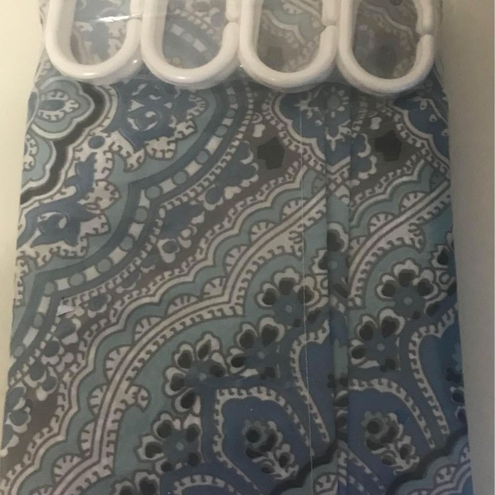 Paisley blue shower curtain with hooks new in package no tags
